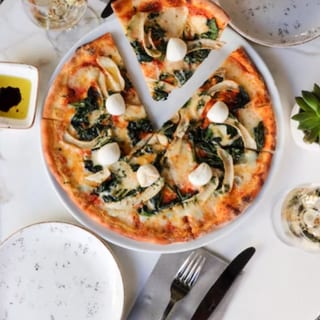 Pesto pizza